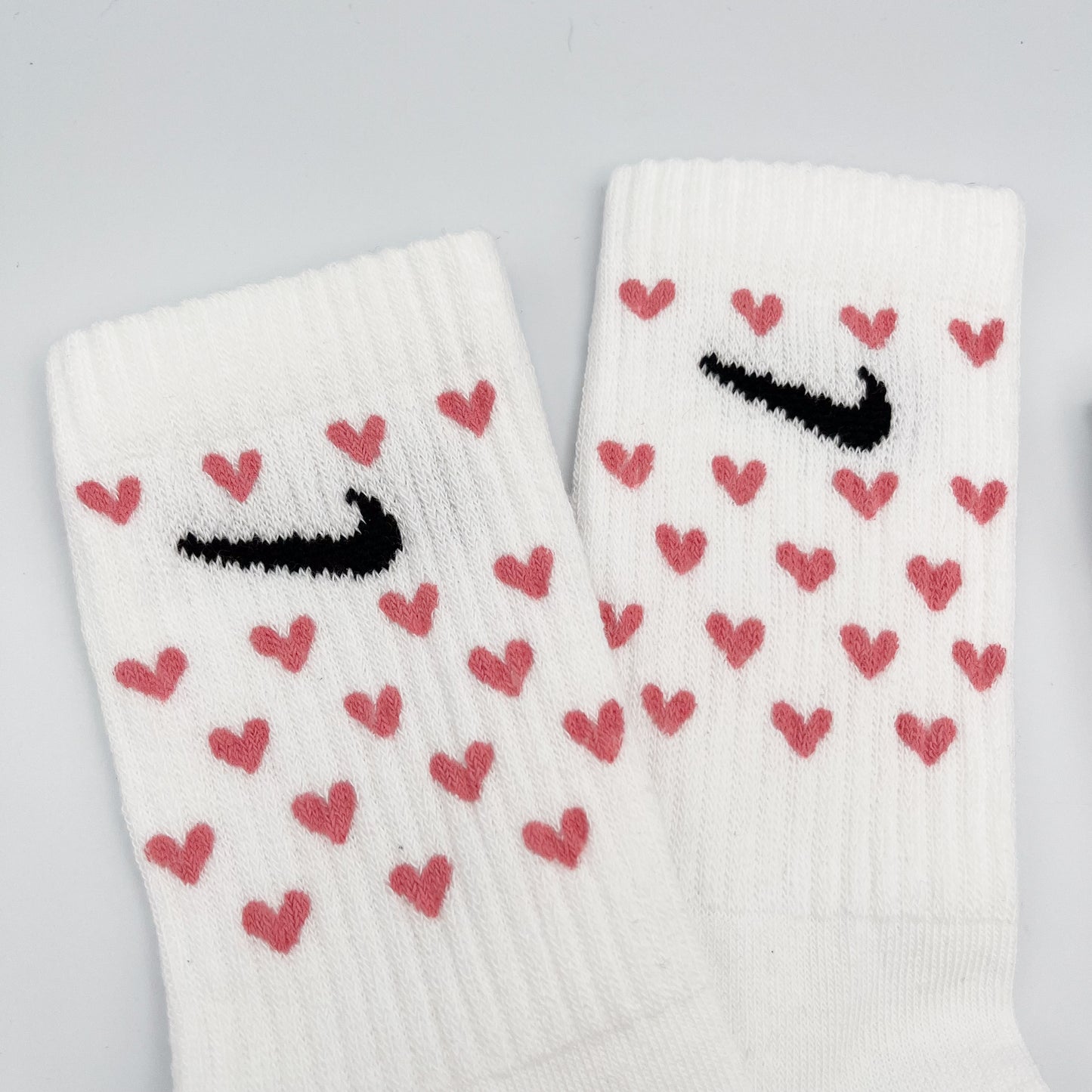 SICKBOY MARKET 'Amore' - Chaussettes Nike peintes à la main et fabriquées en Italie