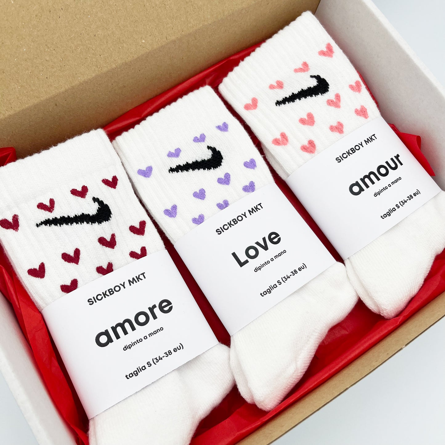 Amor Pack - Set 3 Calzini Nike Dipinti a Mano