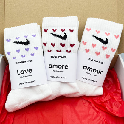 Amor Pack - Set 3 Calzini Nike Dipinti a Mano